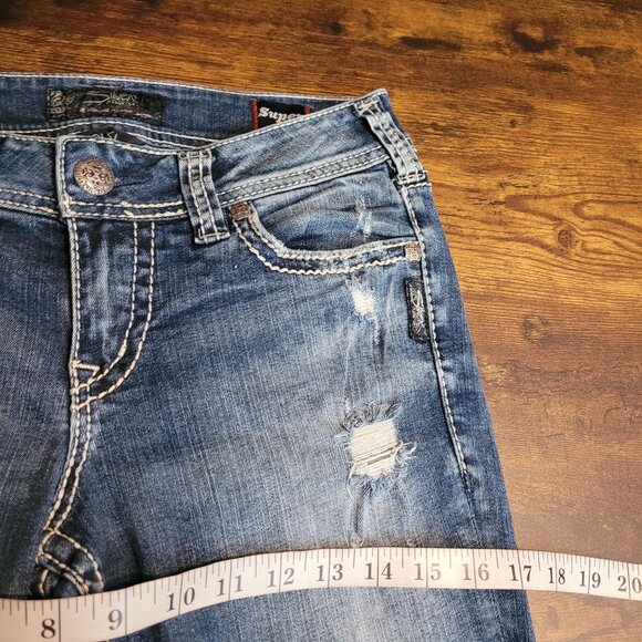 Silver Jeans Sz 28 Suki Mid Capri Super Stretch Tummy Control Medium Light Wash - Picture 10 of 14